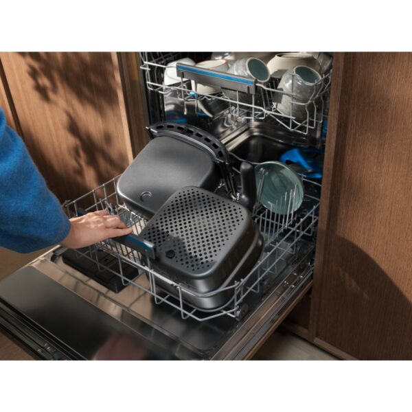 700 Series Air Fryer, EAF7B, Electrolux - Image 4